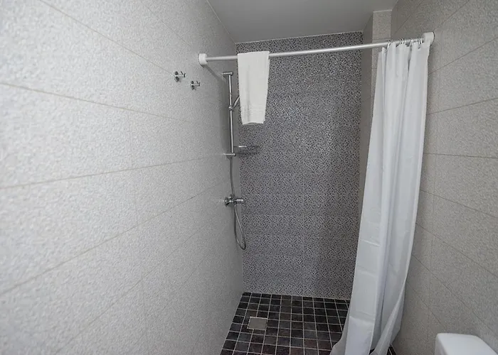 Miramar, Luxury And New 5bdr With Pool Villa