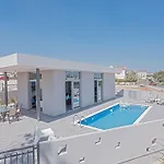 Miramar, Luxury And New 5bdr With Pool Villa *