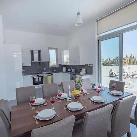 Miramar, Luxury And New 5bdr With Pool And Stunning Sea Views Villa Protaras