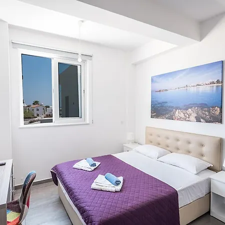 Miramar, Luxury And New 5bdr With Pool Protaras