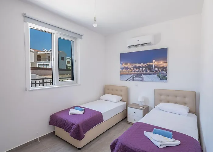 빌라 Miramar, Luxury And New 5bdr With Pool 프로타라스